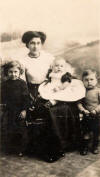 1910ish HURST Alice Jane and children